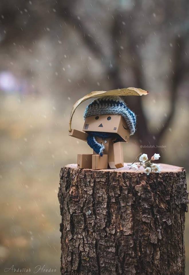 07DOSK's tweet image. وعبثاً يبحث الحالم عن رماد أحلامه القديمة، إنه يبحث في هذا الرماد على الأقل عن شرارة لينفخ عليها، عن نار جديدة ليدفئ قلبه البارد