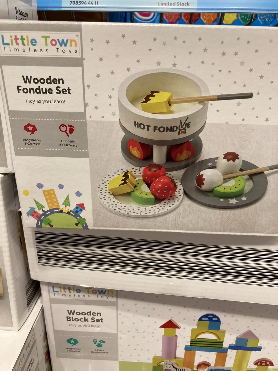 lippett_mark's tweet photo. Children’s toys have come on a bit ! #FondueSet #Sushi #AisleofDreams #Aldi 😊 https://t.co/QqKST5evQw