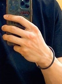 Juyeon's pretty handsa very important thread!