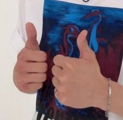 Juyeon's pretty handsa very important thread!