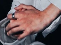 Juyeon's pretty handsa very important thread!