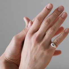 Juyeon's pretty handsa very important thread!