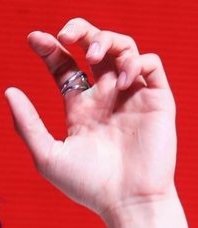 Juyeon's pretty handsa very important thread!