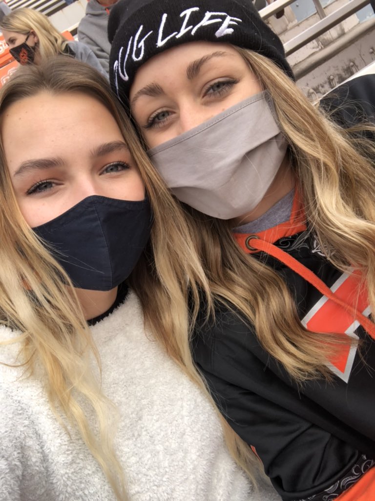ashleygrace02's tweet photo. #GOPOKES game day baby!! https://t.co/omVygE3RrI