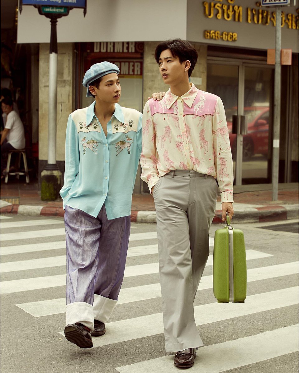 offguning's tweet image. they really are THAT couple, huh?