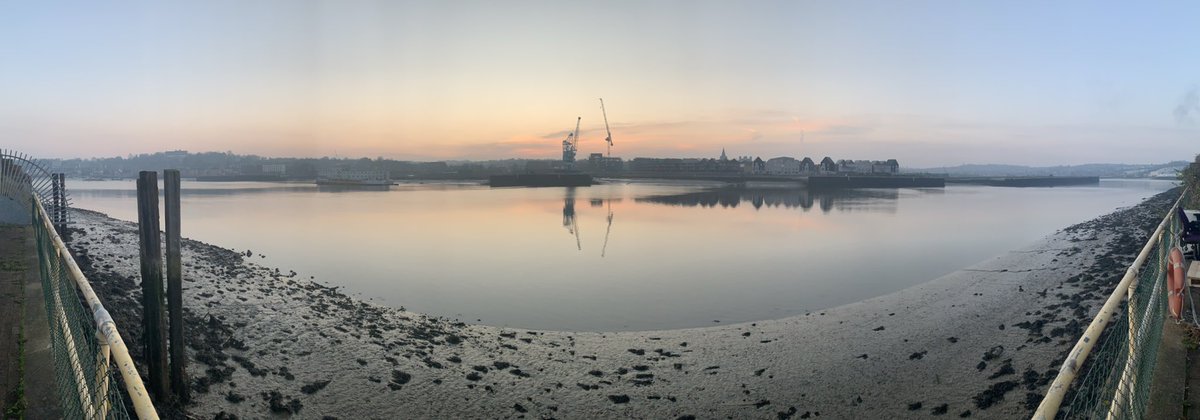EmmaPresenterVO's tweet photo. A lovely sunset (and amazing Moon) this evening. This was the view from the @kmfmofficial car park, 4pm!! #absolutelynofilter #medway https://t.co/UMcvXJbEkq