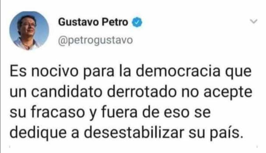 JCGomezR2's tweet photo. @petrogustavo definiéndose en un post.
No lo digo yo, lo dice él. Los invito a que busquen sus comentarios en Twitter https://t.co/iGVZrHagl4