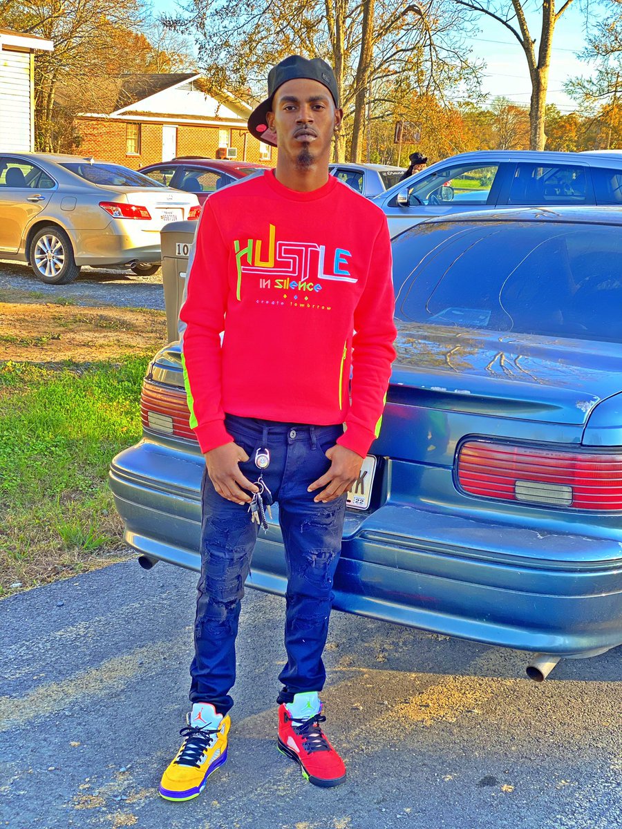 PurpRollerSupp's tweet photo. Put yoself first cause that’s what they gone 
#FreeDaWest🔓 https://t.co/gajPN9lcyd