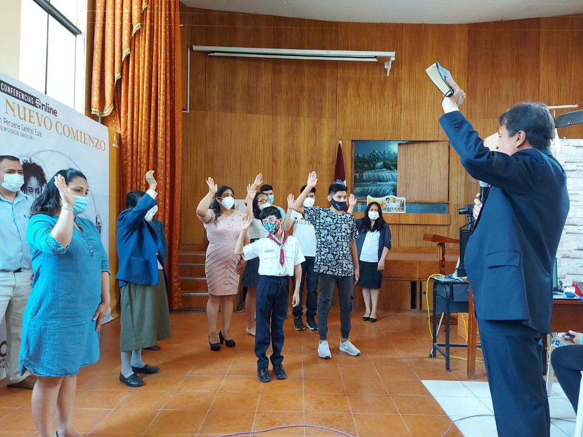 AdventistasAPCE's tweet photo. "Hay gozo en el cielo y en la tierra por un pecador que se arrepiente" en todo nuestro campo misionero #APCE nuevos discípulos inician #UnNuevoComienzo en Cristo Jesús. https://t.co/vFV2YXb6W5