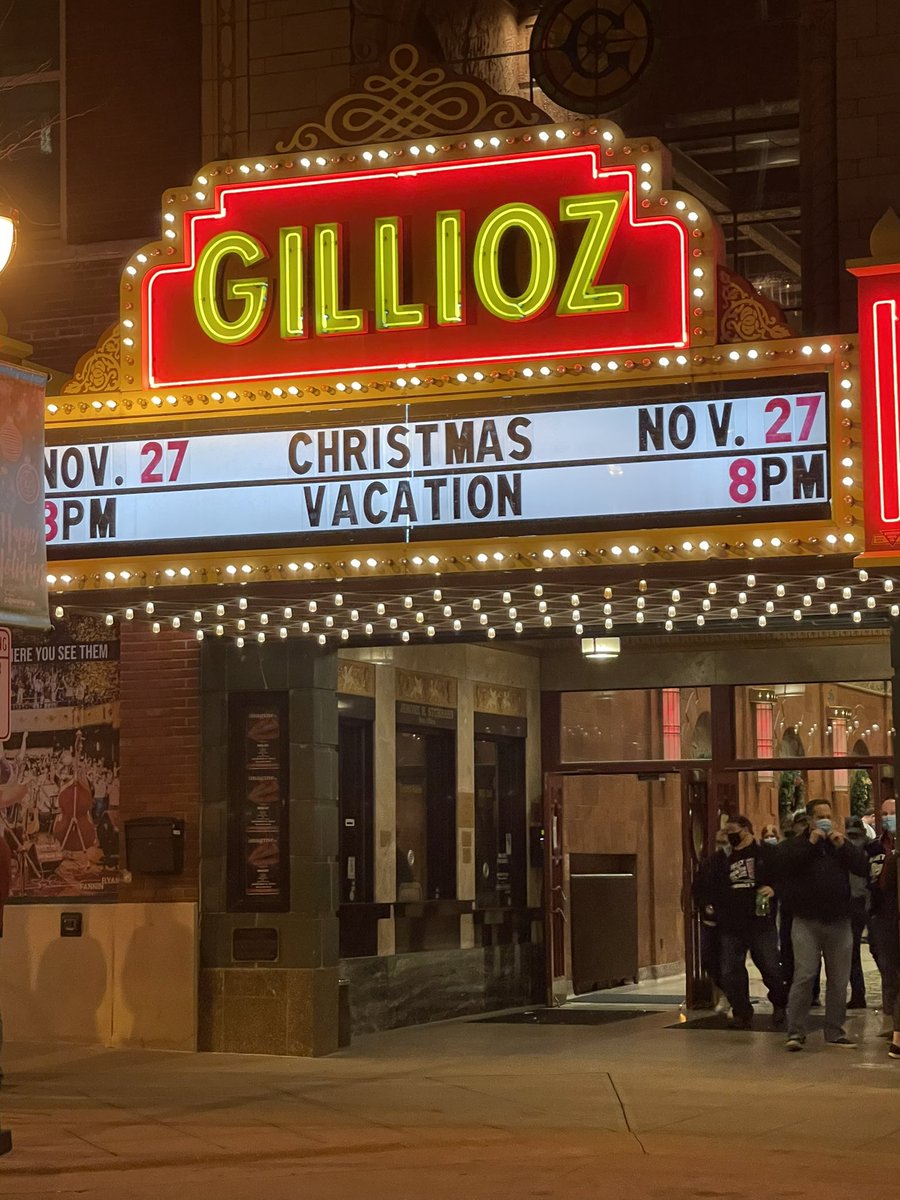 chasitycdw's tweet photo. Enjoyed watching my favorite holiday movie to kick off the Christmas season!  Thank you to @gillioztheatre for taking all the precautions to make it feel as safe as possible and give everyone a little bit of normalcy during this trying time #saveourstages https://t.co/rdp4m8k7Cu