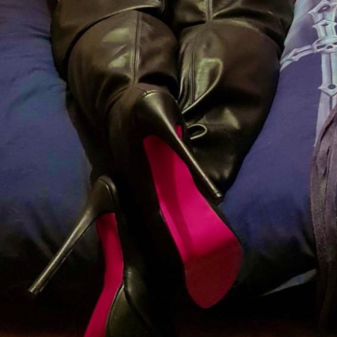 just love my #thighhigh #boots. They do turn me into an Amazonian lol #bootfetish #shoefetish #heelsfetish<a href="/tag/thighhigh"class="tags">#thighhigh</a><a href="/tag/boots"class="tags">#boots</a><a href="/tag/shoefetish"class="tags"><span>#shoefetish</span></a><a href="/tag/bootfetish"class="tags"><span>#bootfetish</span></a><a href="/tag/heelsfetish"class="tags"><span>#heelsfetish</span></a>