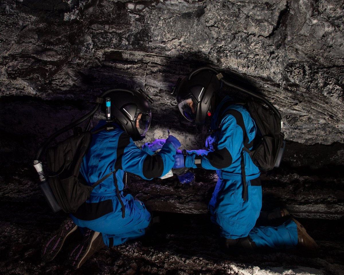 HI_SEAS's tweet photo. We could not have asked for a better atmosphere today! This allowed us to perform a very successful lava tube EVA.
 
@astro_michaela @astro_greaves @antenna_karen #hiseas #seleneII @ISUnet https://t.co/NyIZCTHXmr