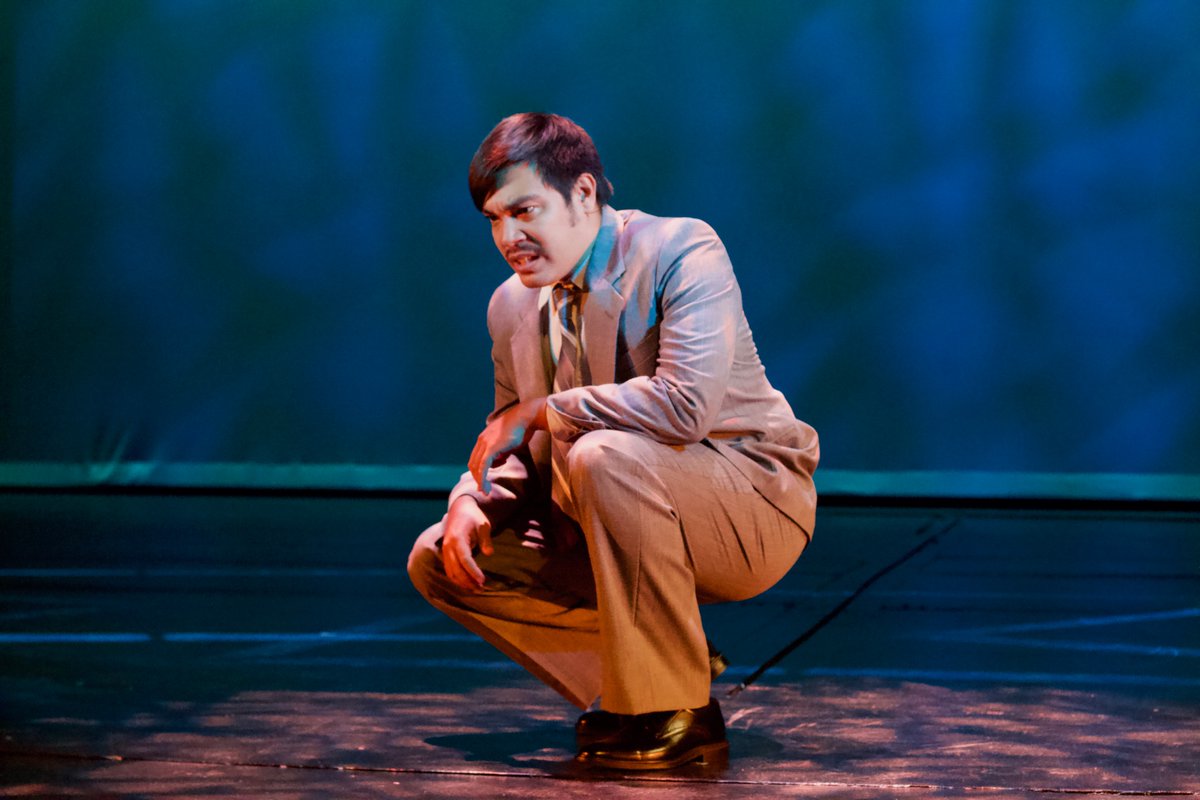 “I took the road of least resistance. I had my game to play. I had the skill, and more: the hunger. Easy to get away.” 

#sdsuchessinchconert starts streaming in just five days! Tix: ttf.sdsu.edu/events/chess-i…

#sdsumtmfa22 <a href="/SDSU_TTF/">TTF at SDSU</a> @sdsuDTmfa <a href="/ArtsAliveSDSU/">Arts Alive SDSU</a>