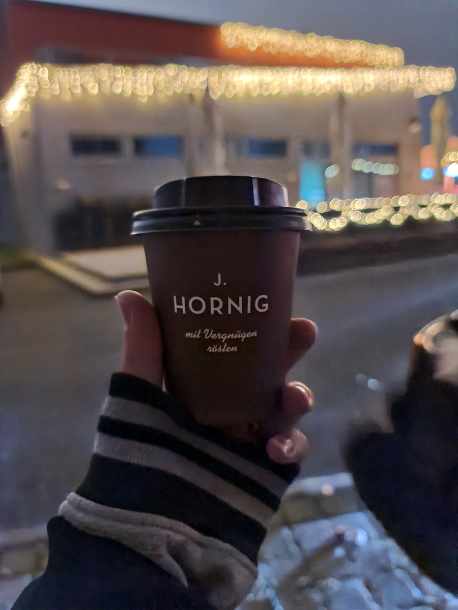 domiis_world's tweet photo. Winter is Coming !! #glühwein #punsch #Winter https://t.co/IAg83rqaod