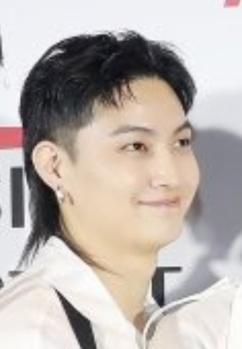 Priwang852's tweet photo. Oq se passa na cabeça do nosso líder?? Kkkkkkkkk amoooooo

#GOT7 #갓세븐 @GOT7Official #IGOT7 #아가새 #GOT7_BreathofLove_LastPiece #GOT7_Breath #GOT7_ https://t.co/FynPAjWkAG