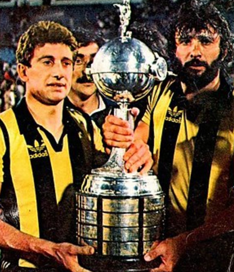 If yall didn't know Peñarol is a prestigious club in south America having won 5 libertadores, but today they are in the shadows of their former selves