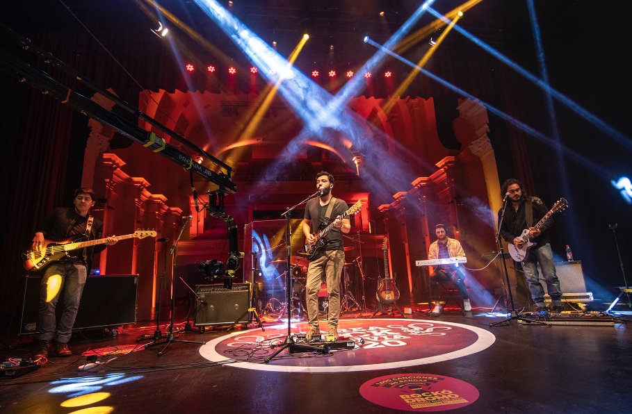 EscuelasdeRock's tweet photo. Entramos al precioso Teatro Lord Cochrane de #Valdivia de la mano de #Monvel. Sintoniza #Rockódromo2020 a través de https://t.co/I6J6w7popL https://t.co/fkyDW6kvbY