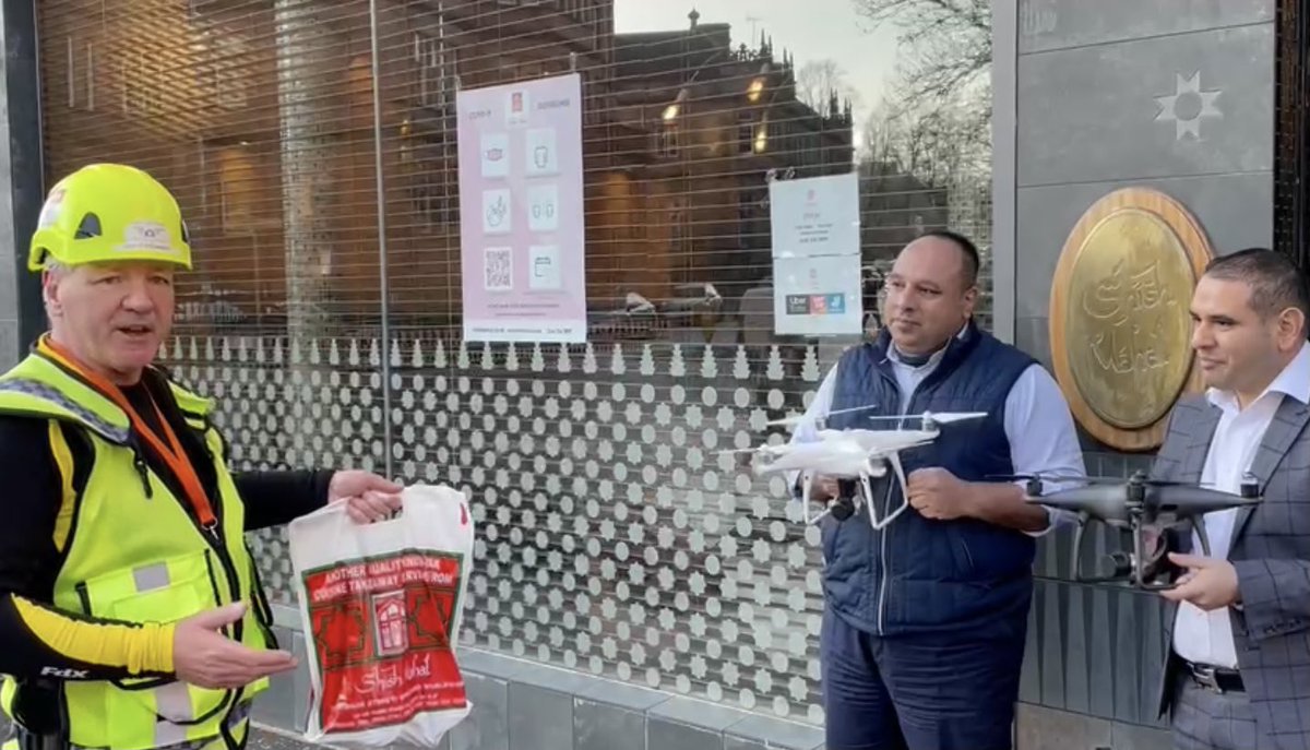 EyeintheskyGla's tweet photo. Shish Mahal Drone Delivery #Glasgow #Scotland @SHISHMAHAL1 @GlasgowWEToday @FoodWah @SCMPNews #shishmahal 
#shishsnobs #glasgow #Godblessglasgow #shishmahal1 #indianfood #cuisine #restaurants #greatfood #DroneProposal #Drones #DroneTech #DeliveringHappiness #delivery #worldsfirst https://t.co/FARTrm3GBf