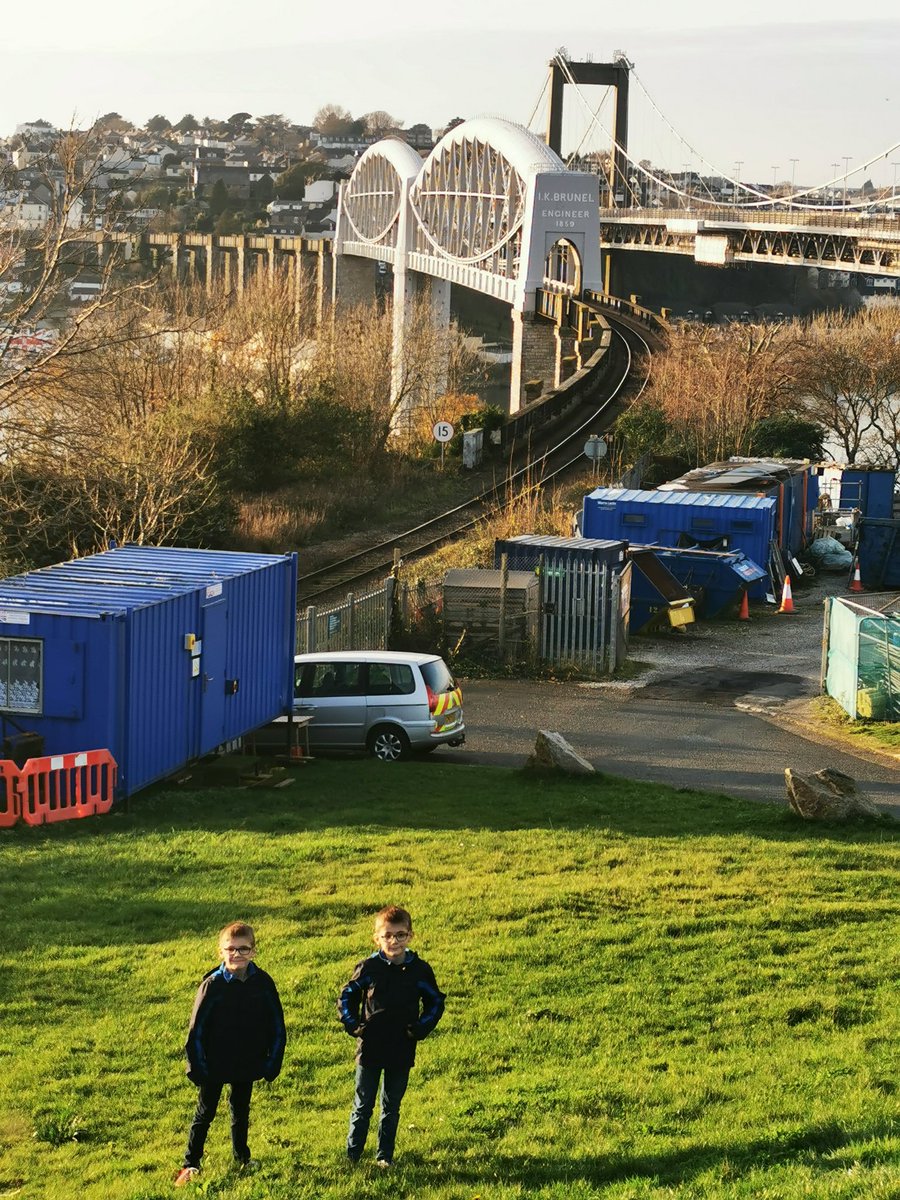 Carly Hobbs tweet media