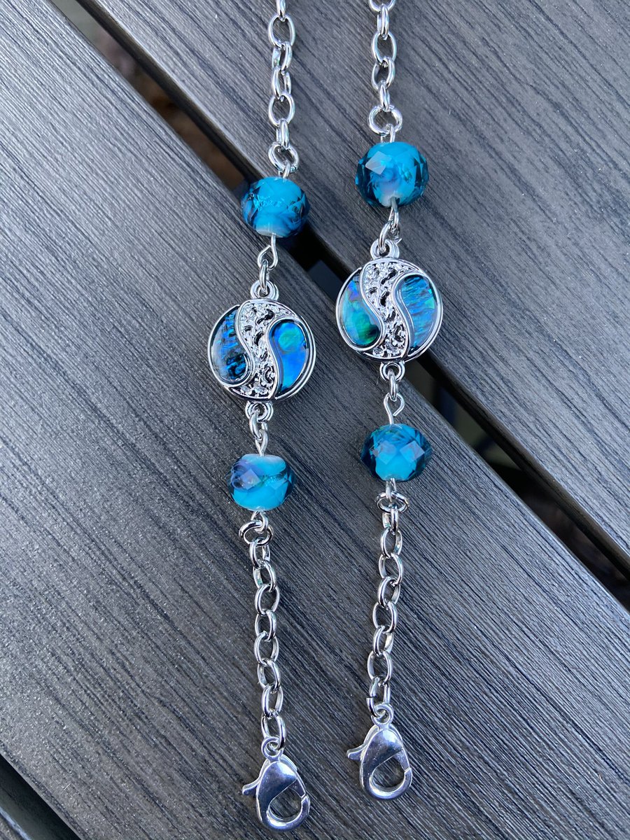 BeadsNChainCo's tweet photo. Small business Saturday 🛍
Shop small & local ~ we added more items to our shop!
➡️ https://t.co/KhDZw21QHt
•
•
#etsyshop #etsy #shopsmall #smallbusiness #smallbusinesssaturday #shoplocal #maskchains #facemaskchain https://t.co/gc5F7Qix2R