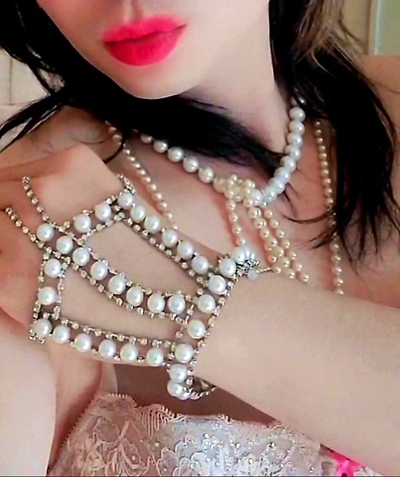 HOT AF https://t.co/JCuoYZLTqT