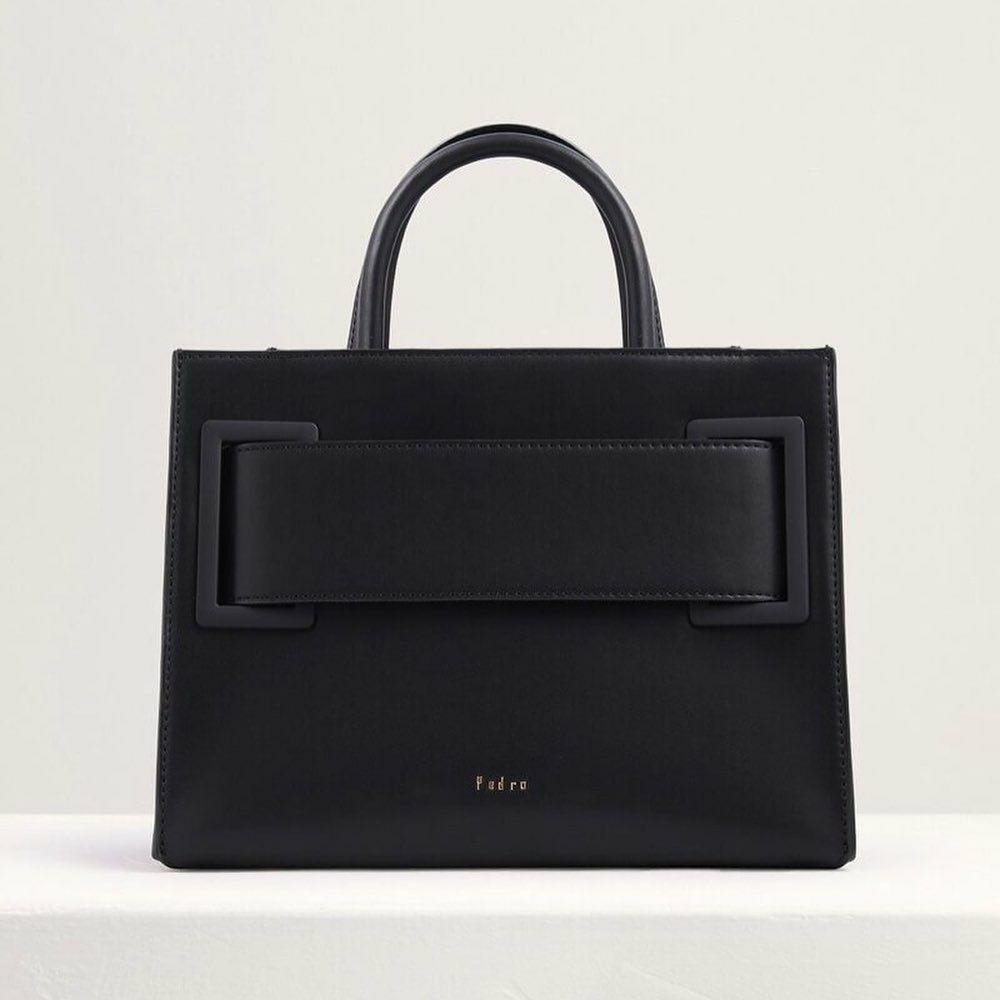 CollectionQween's tweet photo. Available on order 
👈👈
#ikeja #lekki #unilag #lagos #ajah #VI #fashion #luxury #Nigeria #designerwears #Wears #enterpreneur #service #Happy #world #worldwide #nigeria #smallbusiness #sales #business #shoppingonline https://t.co/TFHzOgJwkS