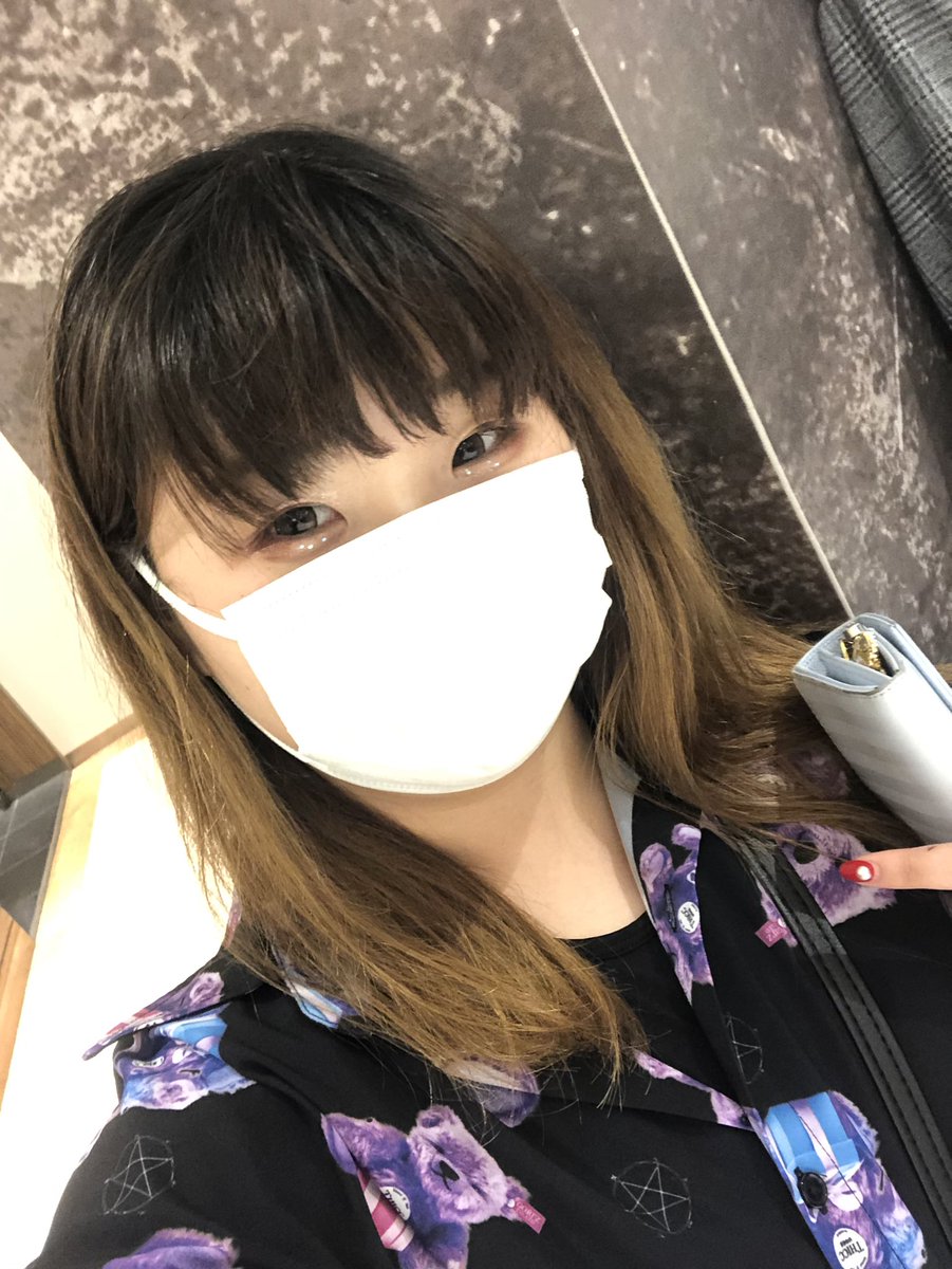 y_R_C1005's tweet photo. 髪の毛本当に変わったと思うの´›﹏‹`🤍このシャンプーとコンディショナーに出会って本当に幸せ🌈✨
目に見える変化って凄く嬉しい( ᐡ。• ·̫ •。ᐡ )♡早くお肌の変化も見たいなぁ₍ᐢ.ˬ.ᐢ₎
#美容垢さんと繋がりたい #美容 #ルビーセル #RubyCell #シャンプー #コンディショナー #チームマキ https://t.co/VuKUWPqh2t