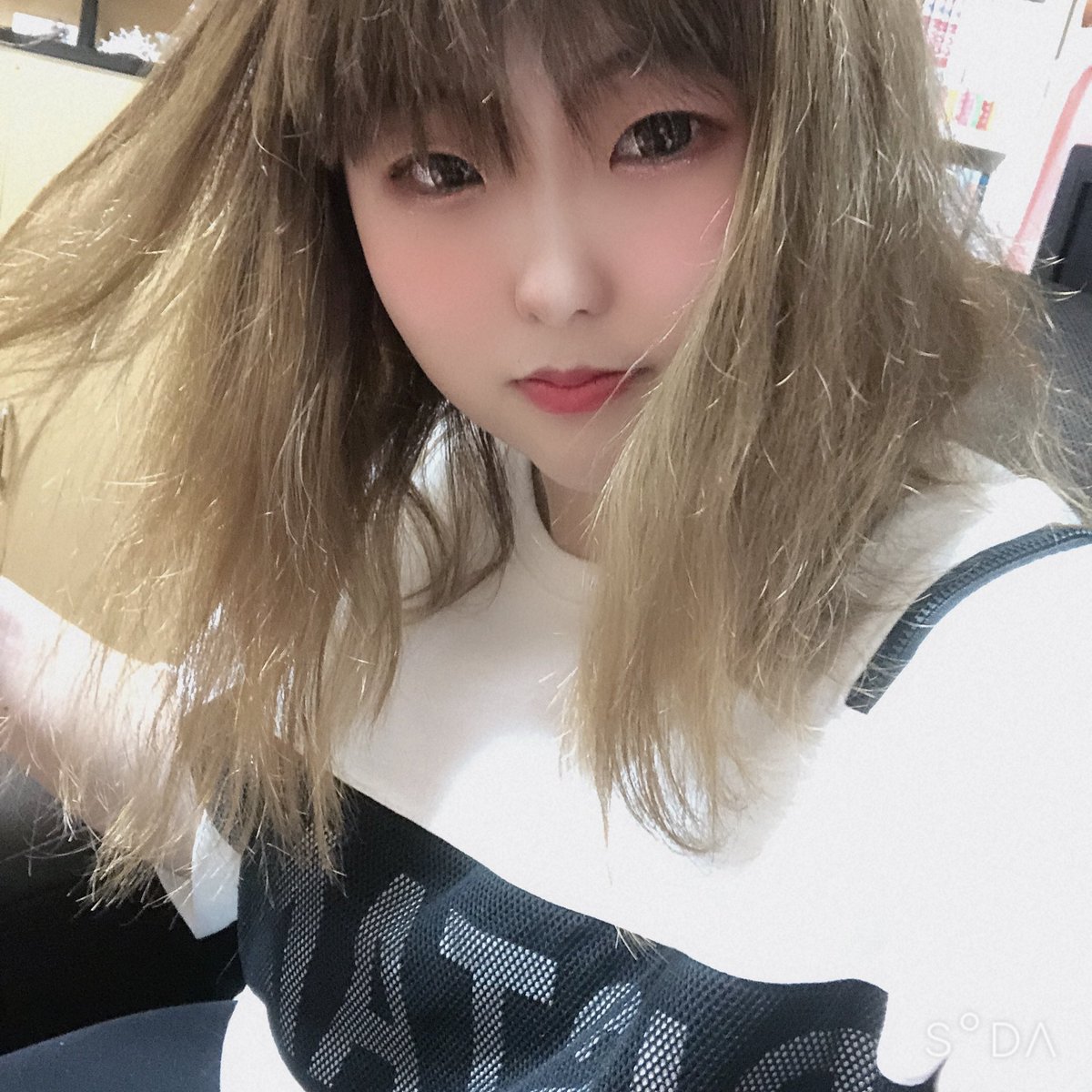 y_R_C1005's tweet photo. 髪の毛本当に変わったと思うの´›﹏‹`🤍このシャンプーとコンディショナーに出会って本当に幸せ🌈✨
目に見える変化って凄く嬉しい( ᐡ。• ·̫ •。ᐡ )♡早くお肌の変化も見たいなぁ₍ᐢ.ˬ.ᐢ₎
#美容垢さんと繋がりたい #美容 #ルビーセル #RubyCell #シャンプー #コンディショナー #チームマキ https://t.co/VuKUWPqh2t