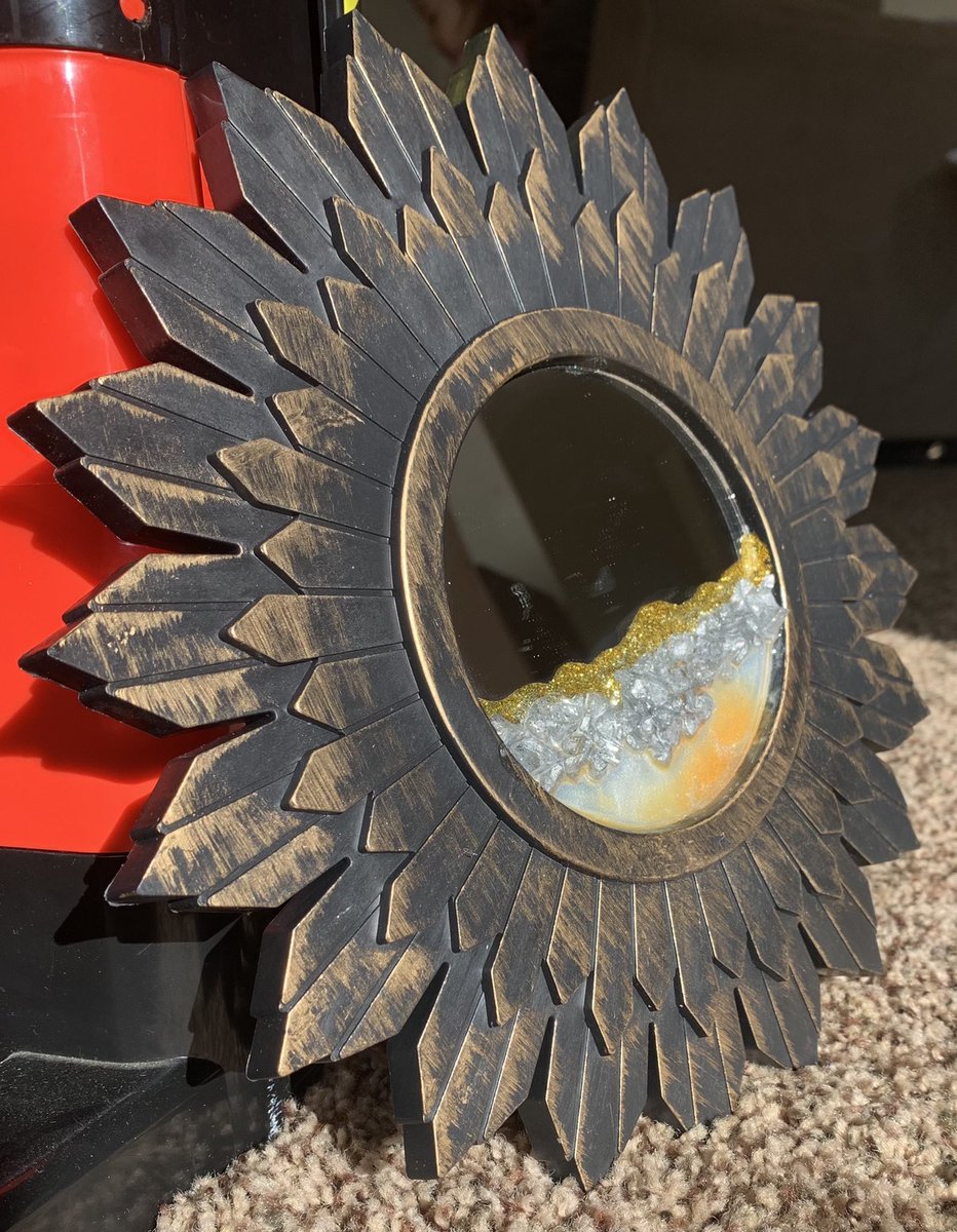 ✨Giveaway✨
This is my first EVER geode mirror, and decided to give it away! I hope you guys love it as much as I do!     🥺😍

So SO thankful for each and every one of you ❤️

Follow me, Rt, &amp; tag some friends

Winner picked 12/15
