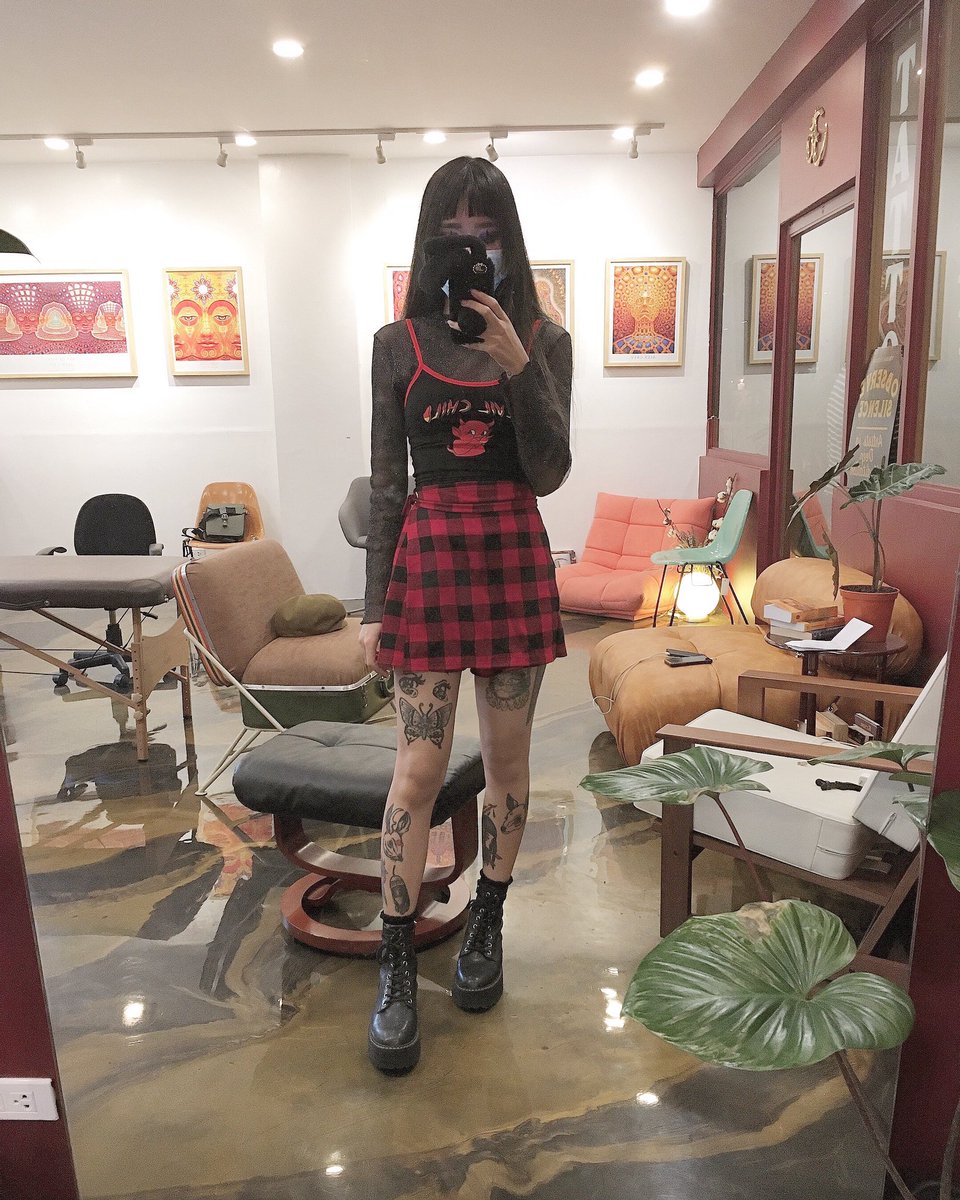_sauin's tweet photo. Heyoo QC peeps! I’m tattooing at Vimana Tattoo, Tomas Morato✨ hmu if u want to book an appointment for December. I have a bunch of flashes ready 🖤 https://t.co/6hDvpM9mzN