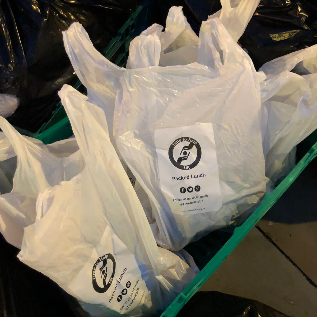 TimetoHelpUK's tweet photo. Minimum 150 #homeless people fed every Saturday. Thanks to to all our volunteers and donors who made this possible🙏🏻 #timetohelpuk https://t.co/Iza36TDOgv