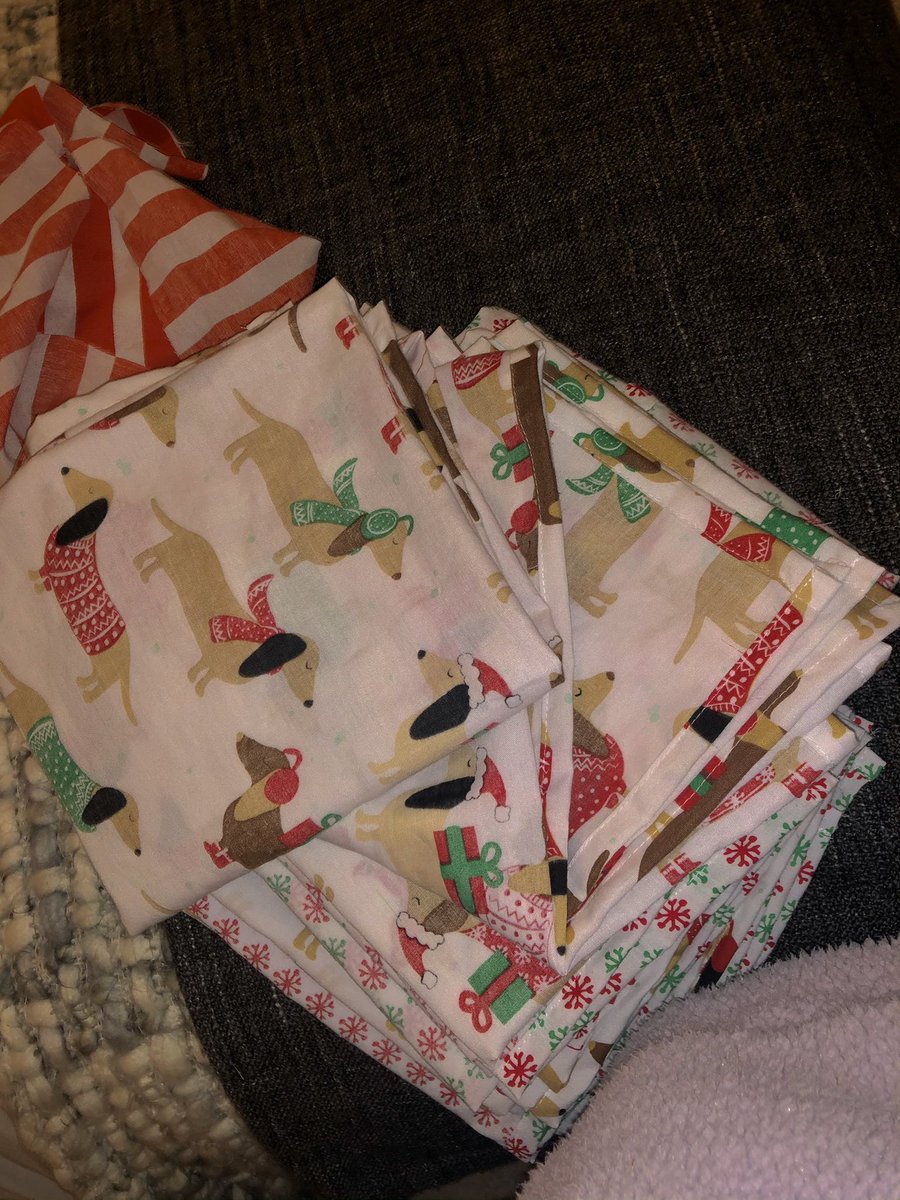 phoebedoolanx's tweet photo. My gorgeous mum was one of many who lost her business overnight recently. She became a 24/7 nurse to my nan, and held our family together. Now she’s making Christmas bedding to donate to the kids @AlderHey so they get to feel special this Christmas. So in awe of her 🤍 https://t.co/e3fmWQIMH7