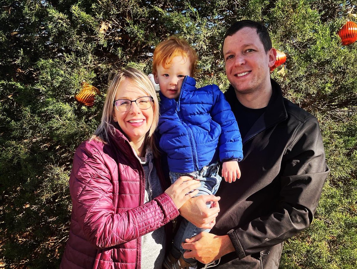 If there is one thing COVID can’t stop, it’s the annual Christmas tree on top of the car picture! #itsabeautclark #tradition #merrychristmas  <a href="/JonathanStaats/">Jonathan Staats</a>