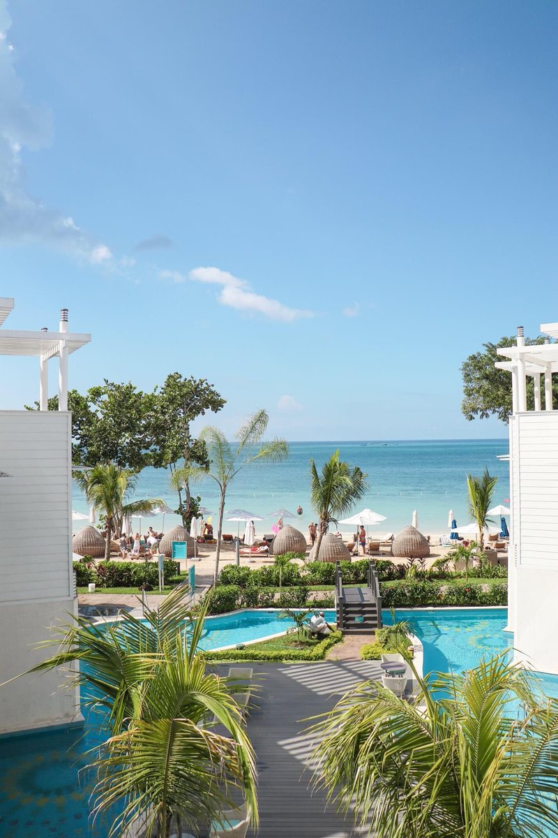 Azul Beach Resorts tweet media