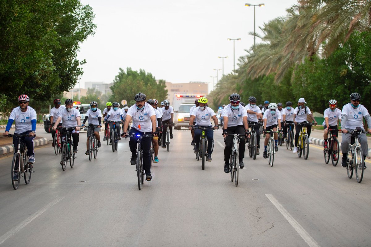 ksumedicalcity's tweet photo. بمناسبة #اليوم_العالمي_للسكري نظمت  #المدينة_الطبية_الجامعية بـ #جامعة_الملك_سعود بمشاركة  #مسك_الخيرية ماراثون الدرجات الهوائية بحضور رئيس المركز الجامعي للسكري د.محمد مجممي و عدد من منسوبي المدينة الطبية و تهدف الفعالية الى توعية المجتمع بمرض السكري و الطرق الصحيحة للوقاية منه https://t.co/r5gBfEUggB