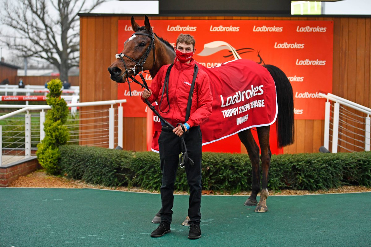 NewburyRacing's tweet image. Was this really a week ago...#LWC20 #takeusback