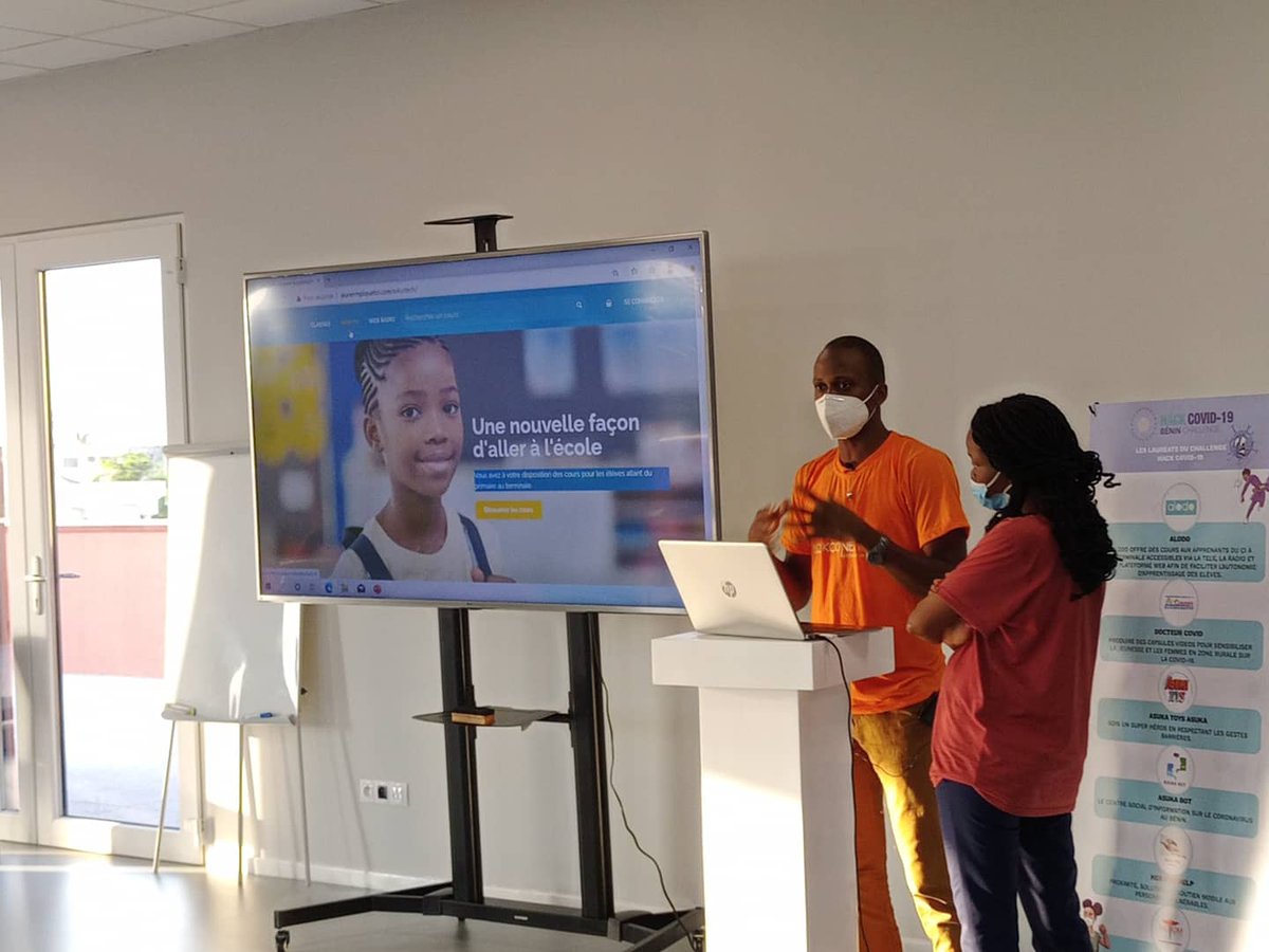 EmmanuelGanse's tweet photo. #HackCOVID19BJ
Le vendredi 27 novembre 2020, dans l'après-midi, les équipes lauréates du Hackathon pour innover afin de stopper la propagation des effets du #coronavirus ont été réunies à Sèmè One pour un atelier préparatoire aux pitchdecks qui auront lieu très prochainement.⤵️ https://t.co/gHE9K6TKNZ