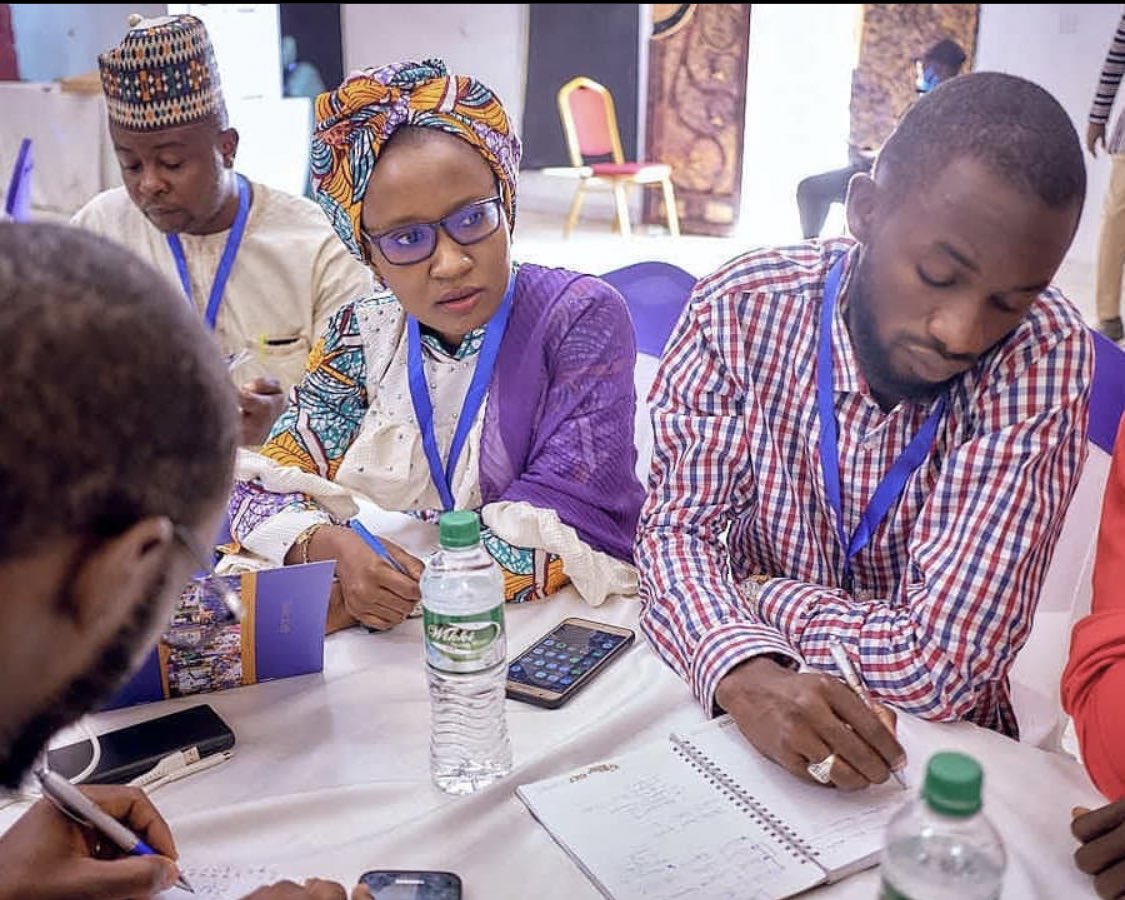 Ashreeal's tweet photo. I just love team work... itโs teach you how to respect other people opinion, how to accommodate others, and you also learn from them. #GetInvolvedLeadership #LeadGenerationNG #LGIGombe #LGIBauchi #LGI https://t.co/syG4CkkW3i