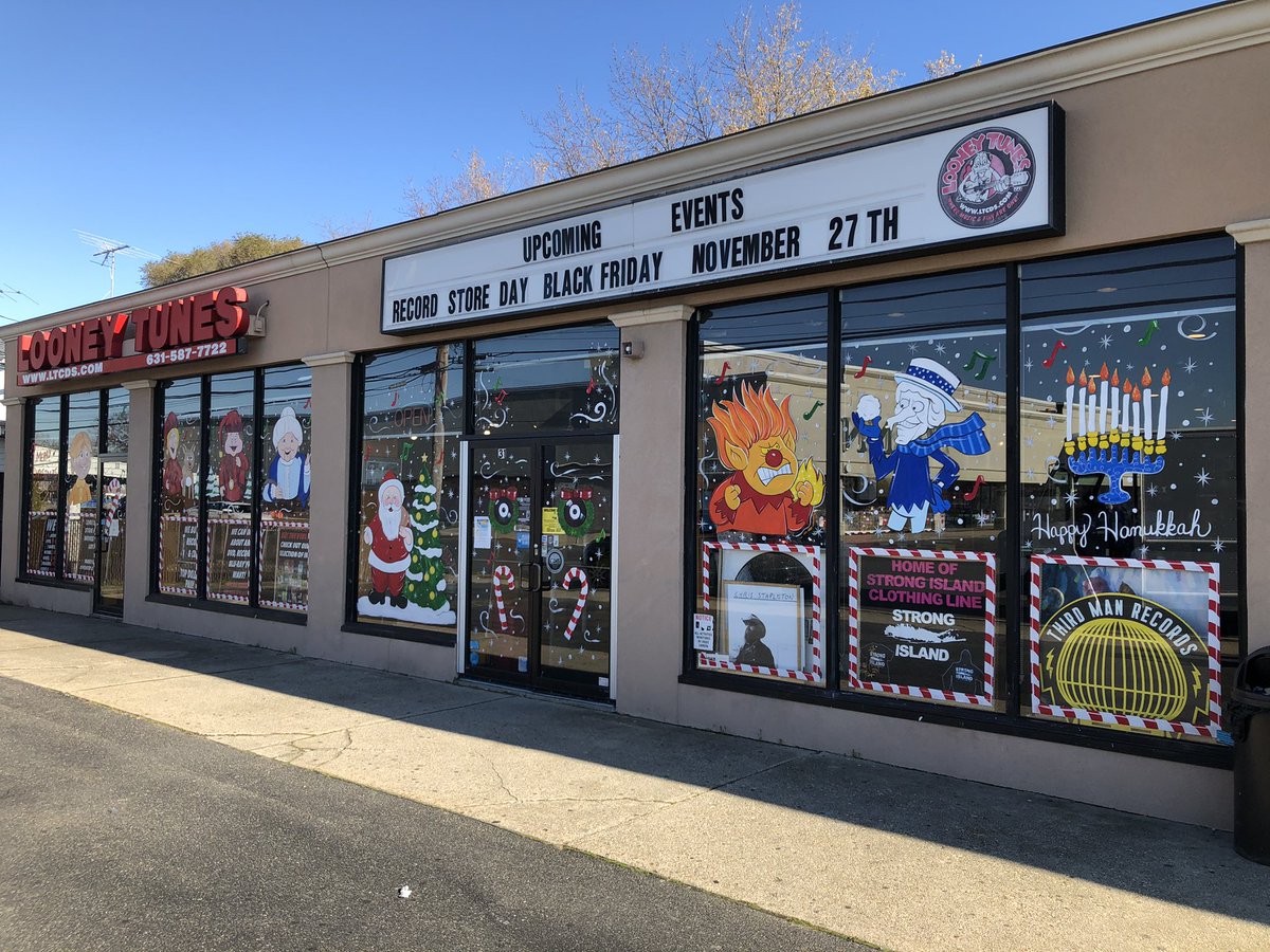 VenturesWithJoe's tweet photo. Thank you @LooneyTunesCDS for another great @recordstoreday!
As always a great day, huge selection & amazing staff. This is why you’re THEE BEST!✌️❤️🤘#BlackFriday2020 #shopsmall #ShopTheBest https://t.co/jpq17VaTL1