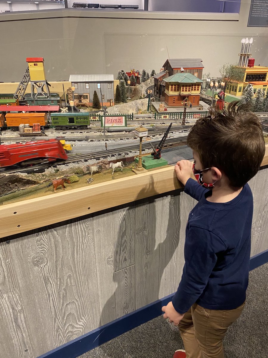 KatieHaag11's tweet photo. Great day @CincyMuseum enjoying #HolidayJunction 🎄... and of course every LEGO set ever created is now on the wish list ⛄️ https://t.co/eNoytQqVNj