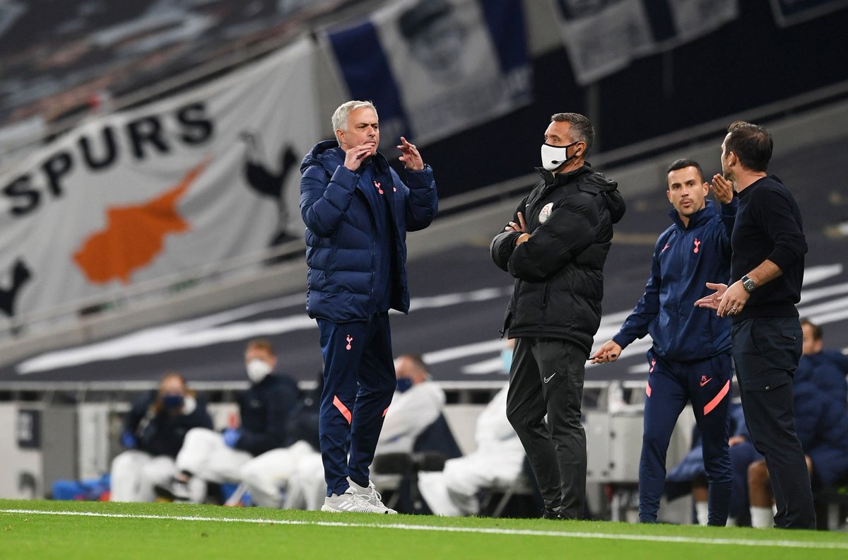  Chelsea will attack. They will start fast and start strong, just like their previous Carabao tie. Lampard will make them play from the flanks as Højbjerg-Sissoko is too strong a midfield for Chelsea to cut inside.  José will drop deep & tighten up the defence. (cont.)