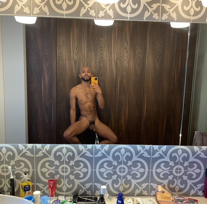 Goooodd morning from puerto vallartaa 🌊🌊🍆🍑 https://t.co/xKgxZHE1dH<a href="/tag/merrychristmas"class="tags"><span>#merrychristmas</span></a><a href="/tag/naughtylist"class="tags"><span>#naughtylist</span></a>