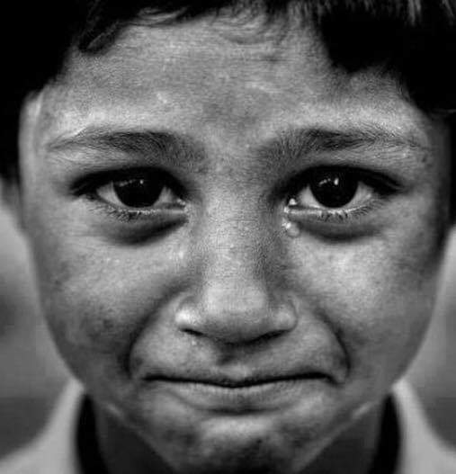 يتيم انشك قميصه  فنك شصاح.
لو مشكوك راسي ولا قميصي
#عشك