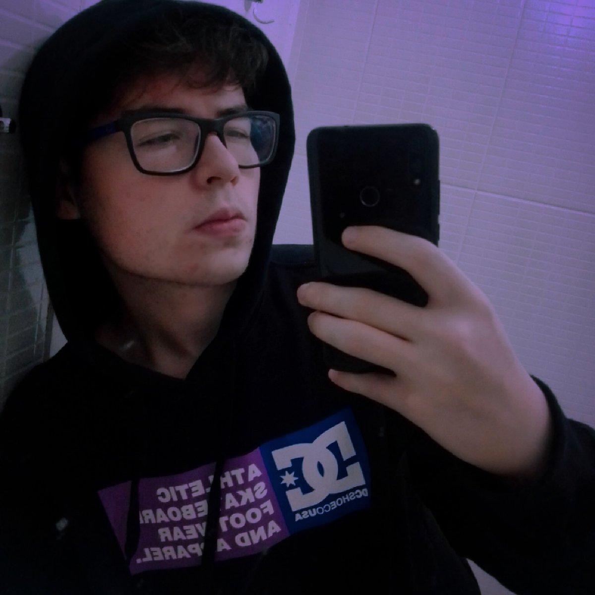 Vinidiaaasss's tweet photo. #NewProfilePic https://t.co/ncKKZ5QL6b