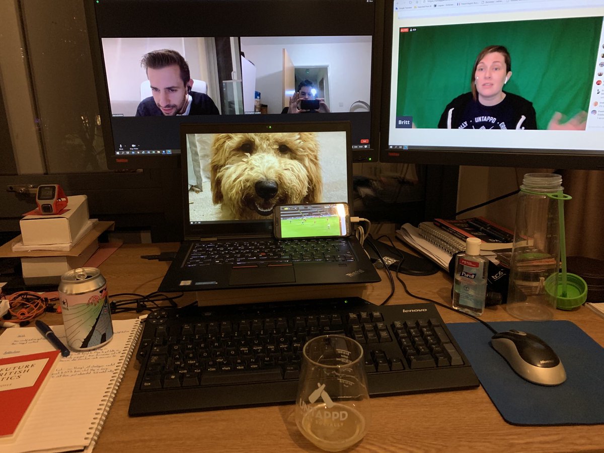 cloudo85's tweet image. #virtualsetup #pintswithpets Got ⁦@SteveDobbie⁩ on one screen, ⁦@saintmirrenfc⁩ on another, and the ⁦@untappd⁩ virtual festival on a third!