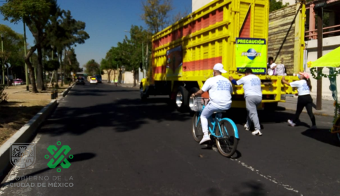 OVIALCDMX's tweet image. 12:31 #PrecauciónVial | Peregrinos procedentes de Eje 3 Oriente se incorporan a la calle Circunvalación con dirección a la Basílica de Guadalupe. #AlternativaVial Emiliano Zapata.