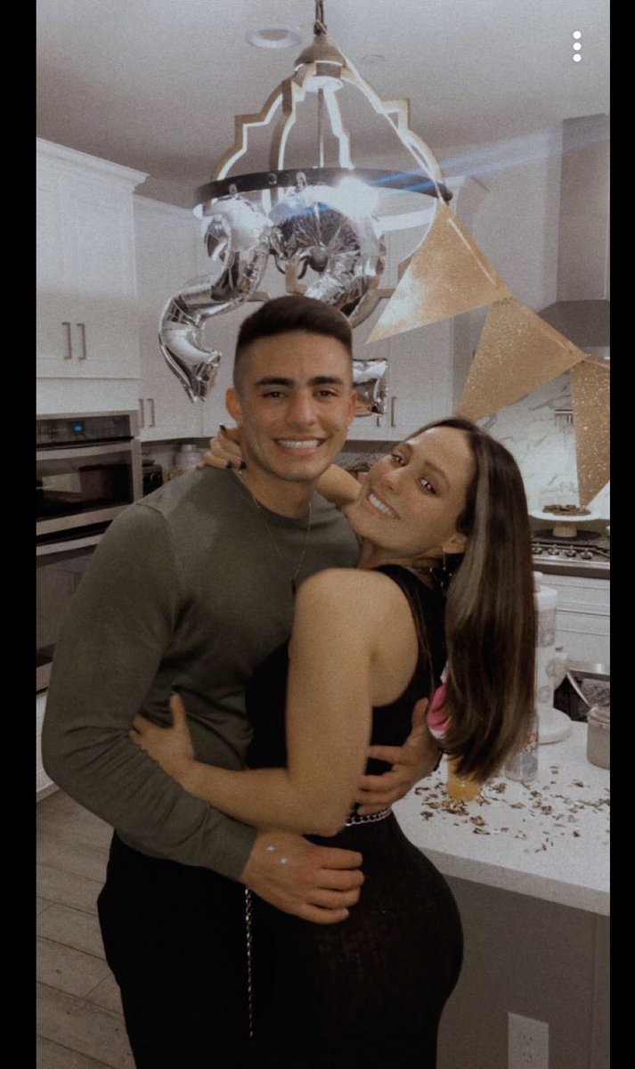 Chris_AguilarJR's tweet photo. Happy birthday to this queen ❤️ you make me the person I am today and I am more than grateful to have you in my life, I love you 🎉😍 https://t.co/kuEQGWkOtb