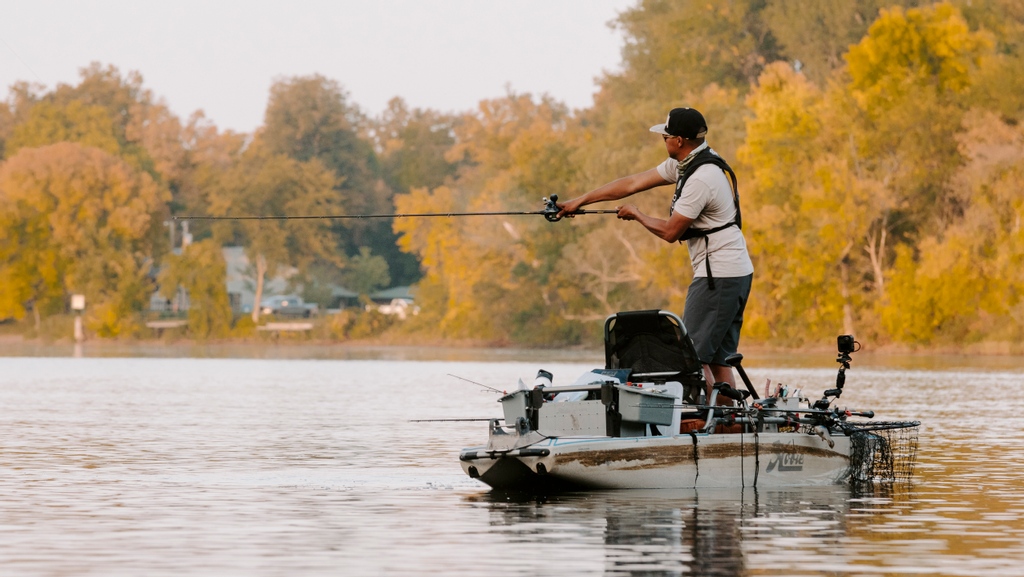 MustangSurvival's tweet photo. Stay tuned for ambassador @oliverngy's newest series #BustTheBubble. A story that follows the journey of urbanite and angler Oliver Ngy as he seeks to beat the self-contained bubble of the city and find enrichment through the outdoors.
Episode 1 dropping soon. #livebeyondland https://t.co/IvbbHeVLlV