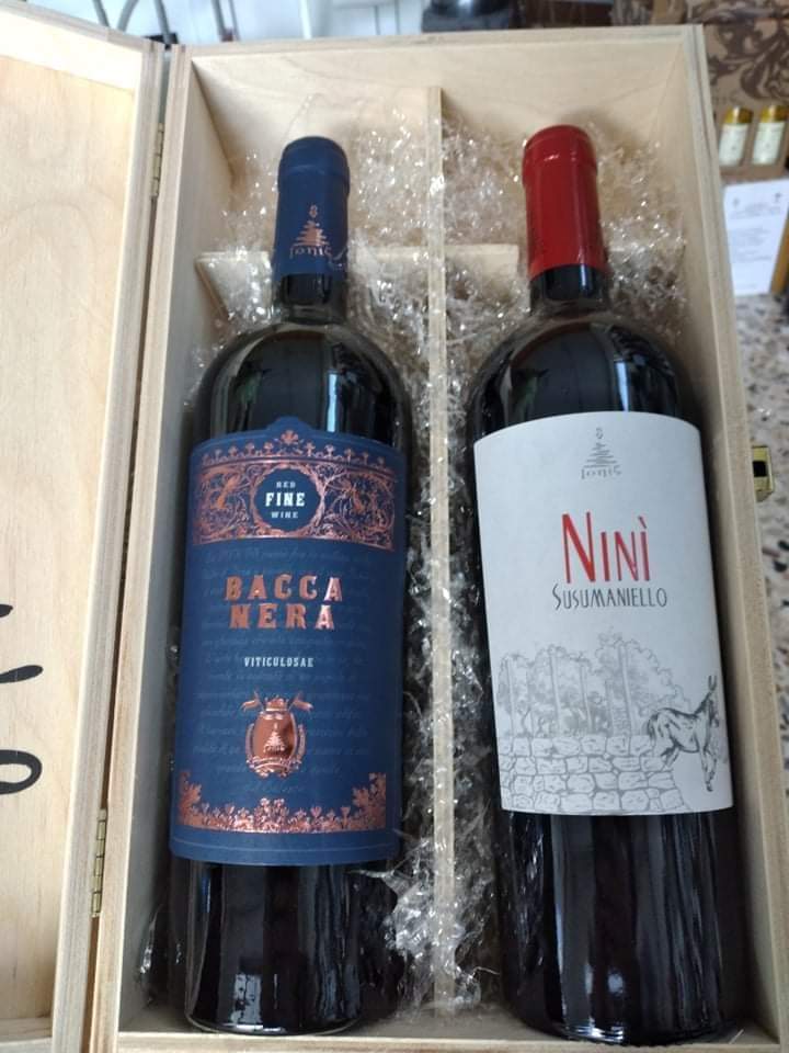 cantineIonis's tweet photo. Sconto del 15% .
Accesi sul nostro sito 💻: https://t.co/QuRdEMayZT
Inserisci il CODICE PROMOZIONALE: ionisbf

🍷Prosit
#cantineionis #verdeca #primitivomanduria #amantidelvino #puglia #chardonnay  #sommelier #martinafranca #negroamaro  #primitivo #susumaniello #natale2020 #xmas https://t.co/WAKl8lhpm9