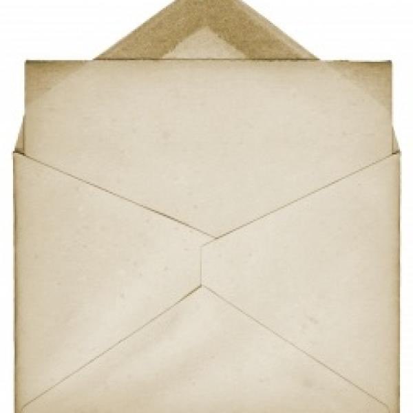 Microrrelatos1's tweet photo. Cuando la carta llegó al hombre joven, él recordó el día en que se separaron y vio entonces la lágrima. Luego, el hombre joven recordó el día en que se conocieron y del sobre salió, entonces, la sonrisa. El hombre joven escribe ahora una carta. https://t.co/2tNFXl0uAL